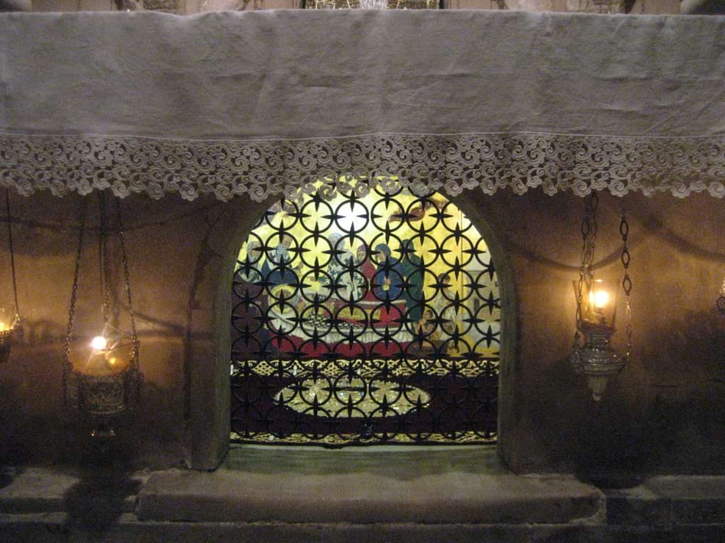 Гріб Святого Миколая у м. Барі, Італія